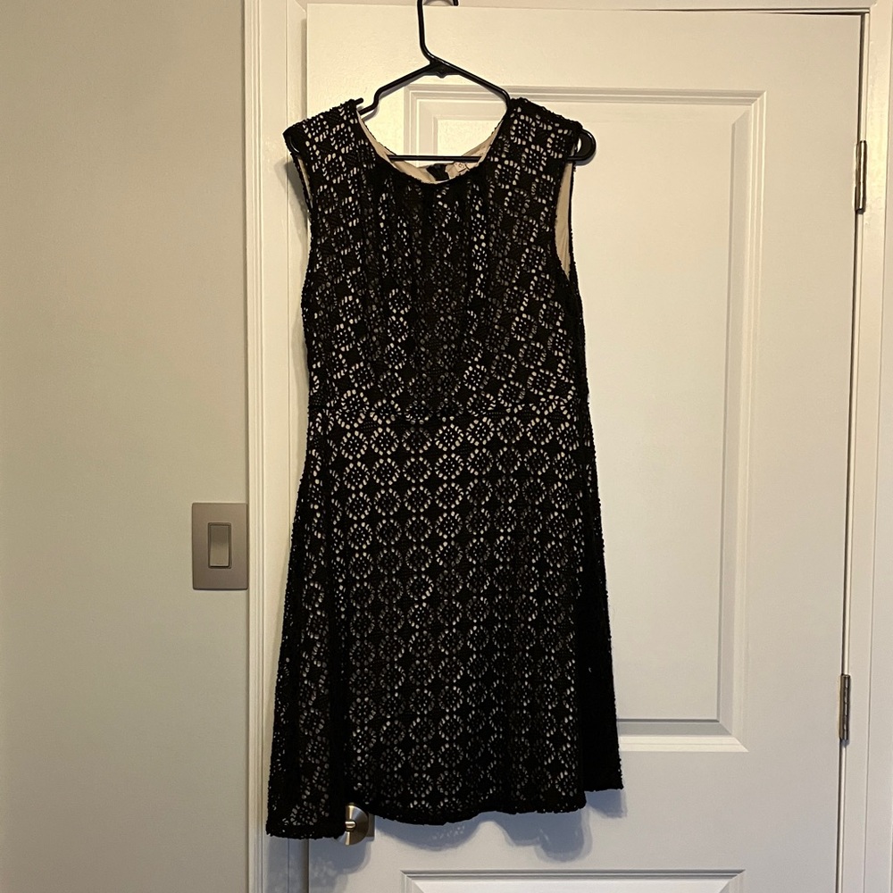 Sleeveless Black Lace Midi Dress with Cream Lining